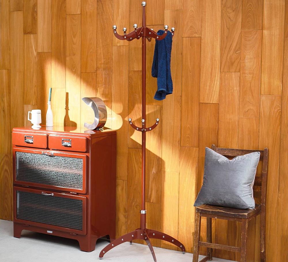 COAT HANGER SPRINGBOK BRICK BROWN