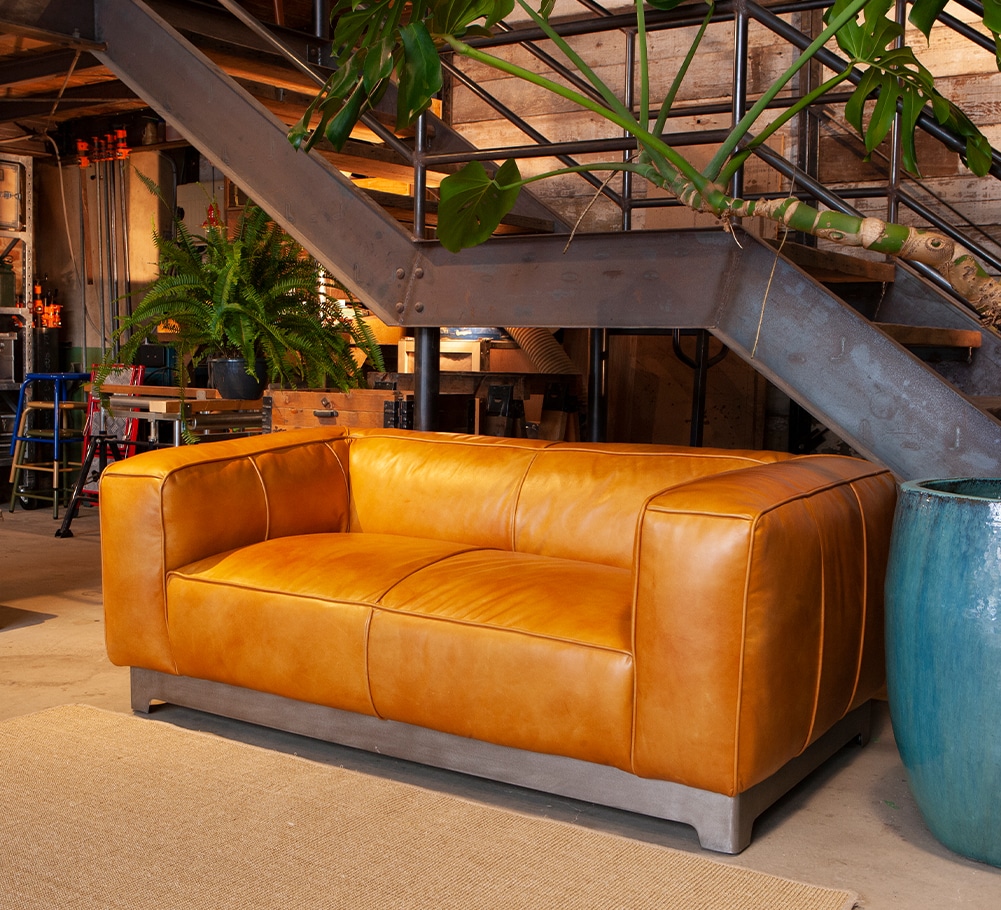 MASTER SOFA BROWN 2 SEATER