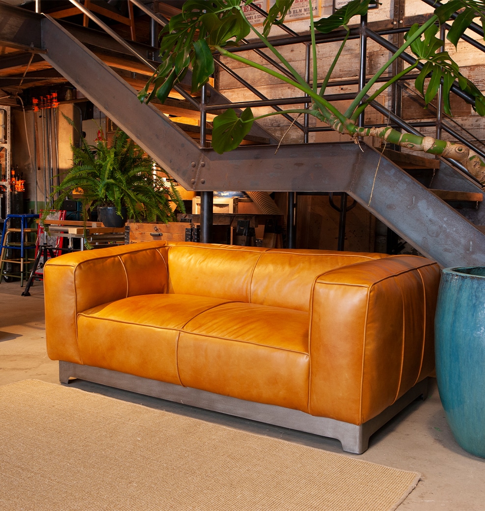 MASTER SOFA BROWN 2 SEATER