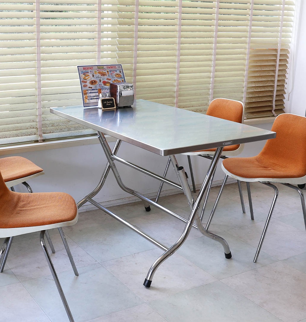 STAINLESS FOLDING TABLE 1200�~700